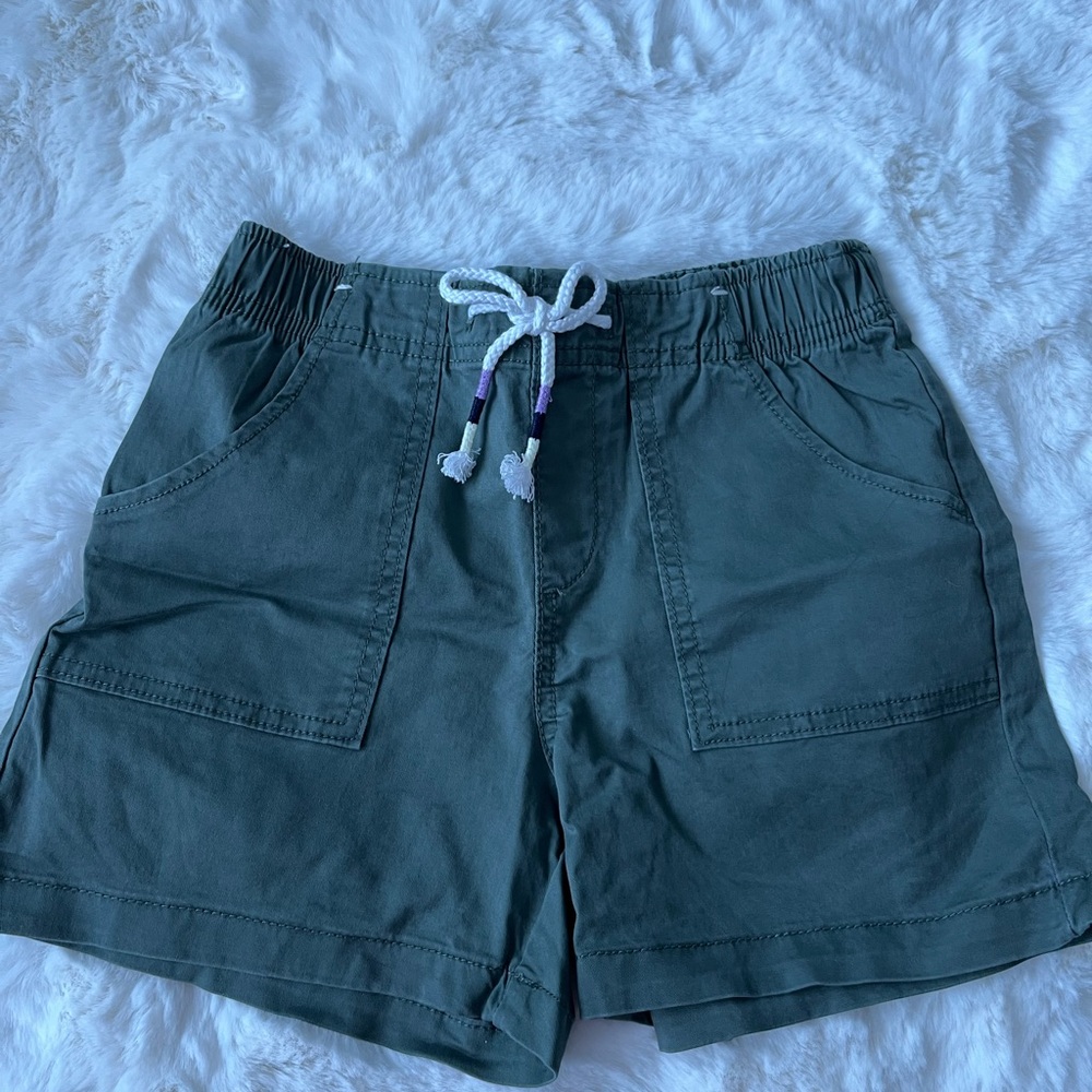 ⭐️Brand new⭐️Kids Green Shorts